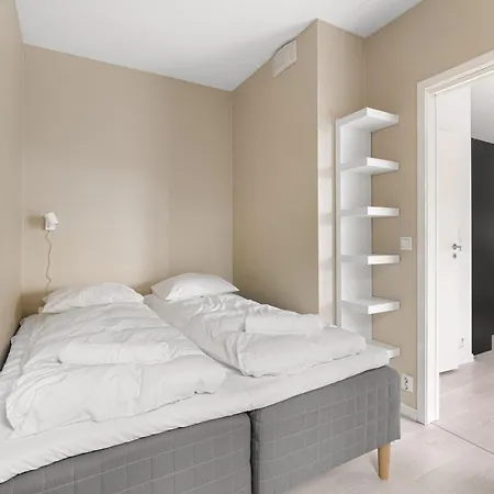 2br W Balcony By S And Munch Daire *