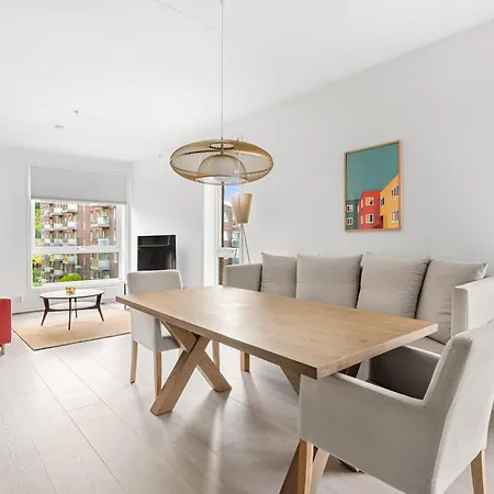 2br W Balcony By S And Munch *