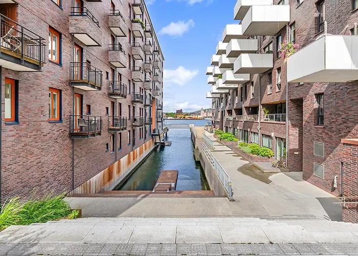 2br W Balcony By S And Munch *